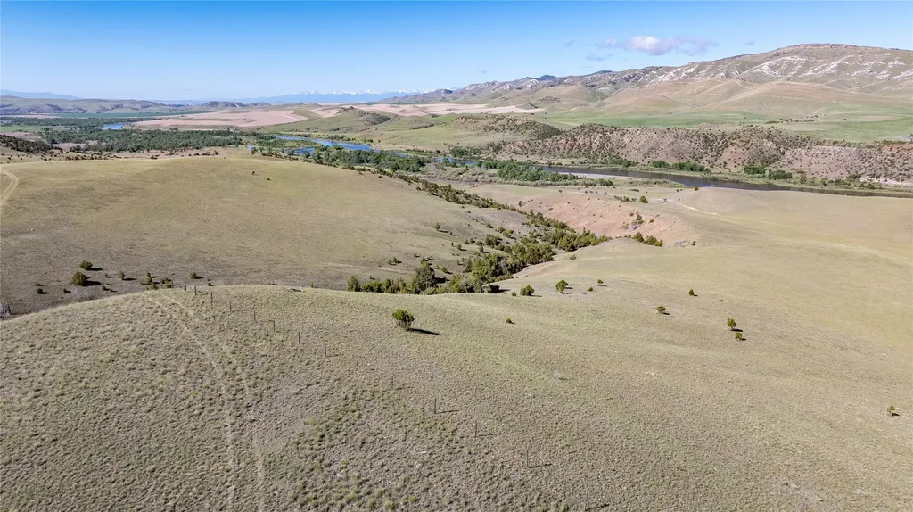 389 Missouri View Lane Three Forks MT 59752