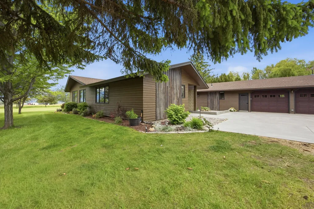 586 Cash Nichols Road Stevensville MT 59870