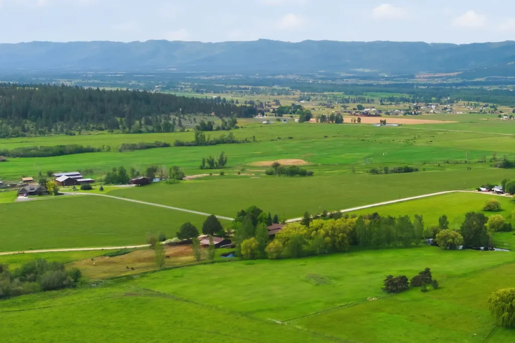 586 Cash Nichols Road Stevensville MT 59870