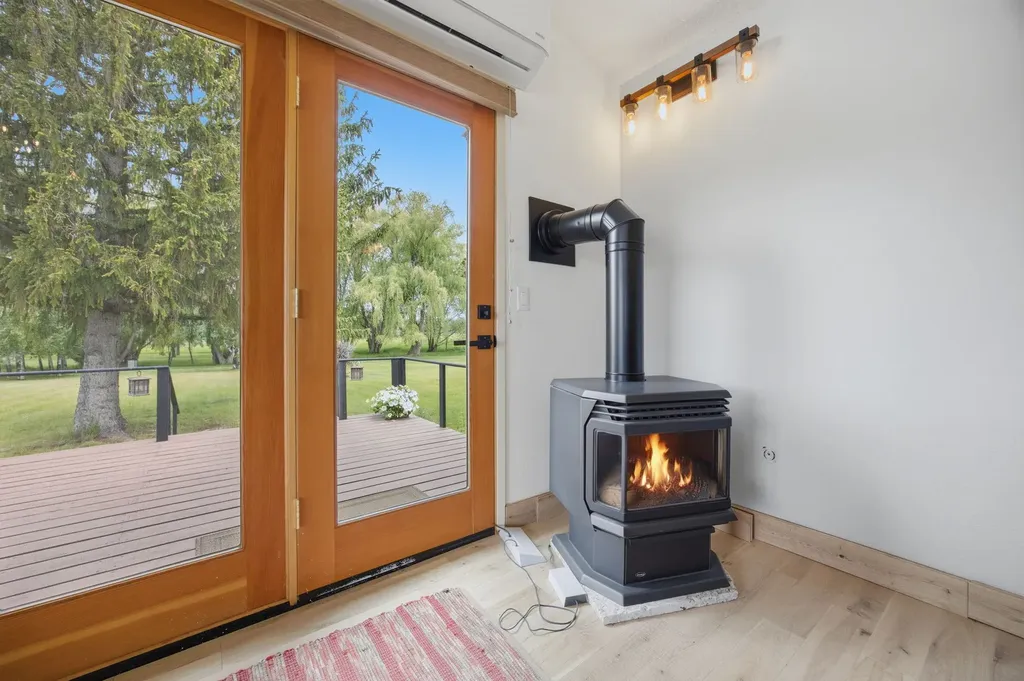 586 Cash Nichols Road Stevensville MT 59870