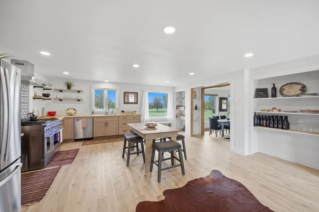 586 Cash Nichols Road Stevensville MT 59870