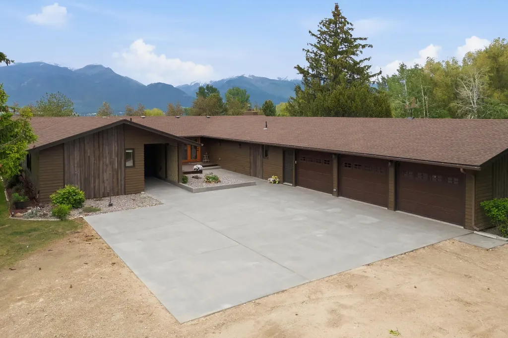 586 Cash Nichols Road Stevensville MT 59870