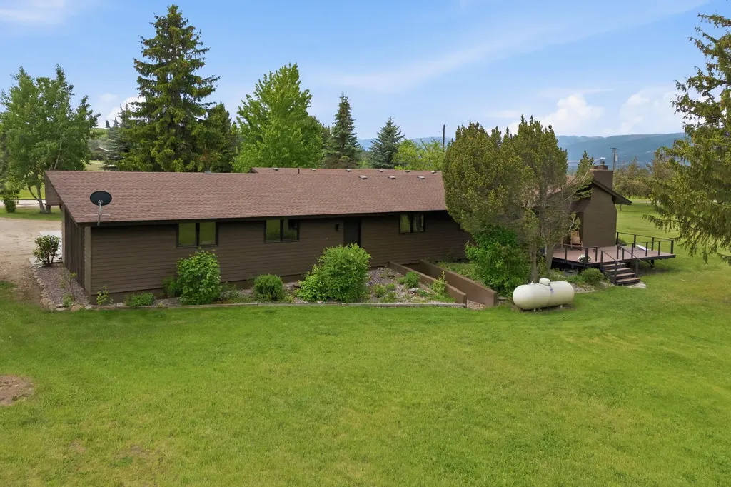 586 Cash Nichols Road Stevensville MT 59870
