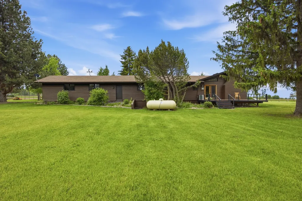 586 Cash Nichols Road Stevensville MT 59870