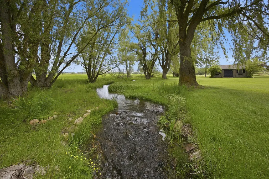 586 Cash Nichols Road Stevensville MT 59870