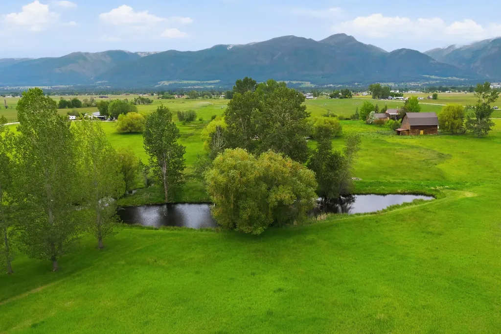 586 Cash Nichols Road Stevensville MT 59870