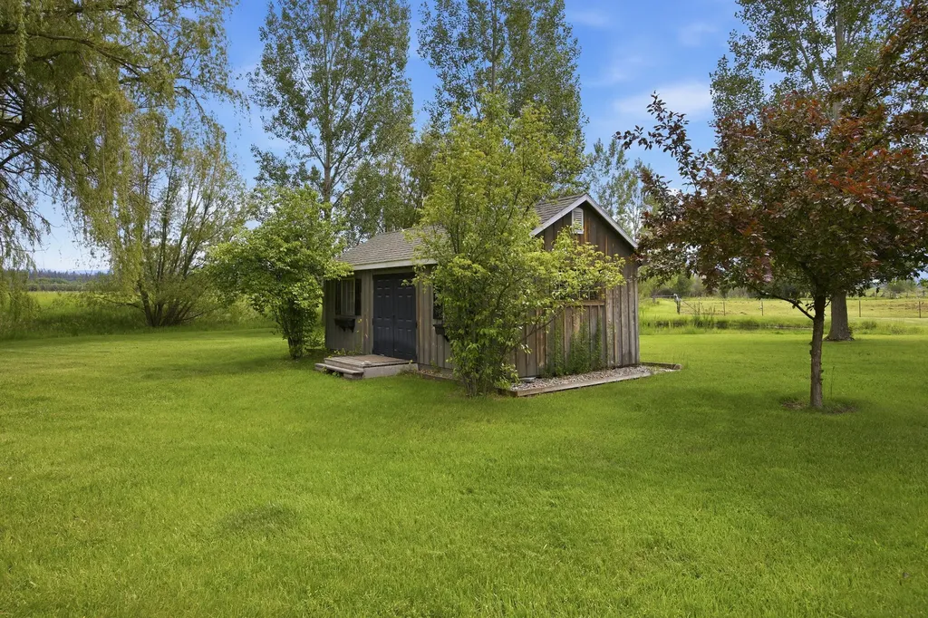 586 Cash Nichols Road Stevensville MT 59870