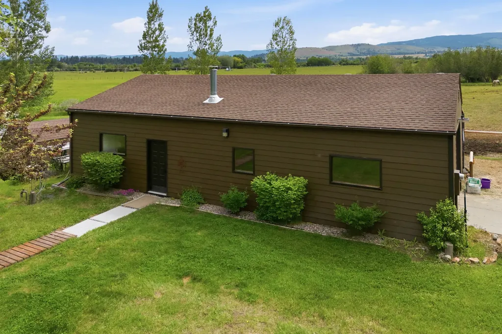 586 Cash Nichols Road Stevensville MT 59870