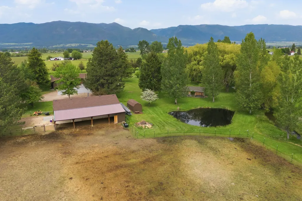 586 Cash Nichols Road Stevensville MT 59870