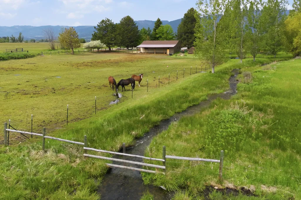 586 Cash Nichols Road Stevensville MT 59870