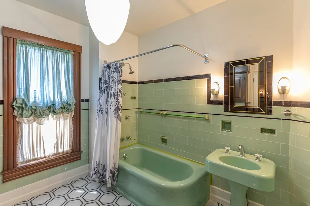 715 4th Avenue N Great Falls MT 59401