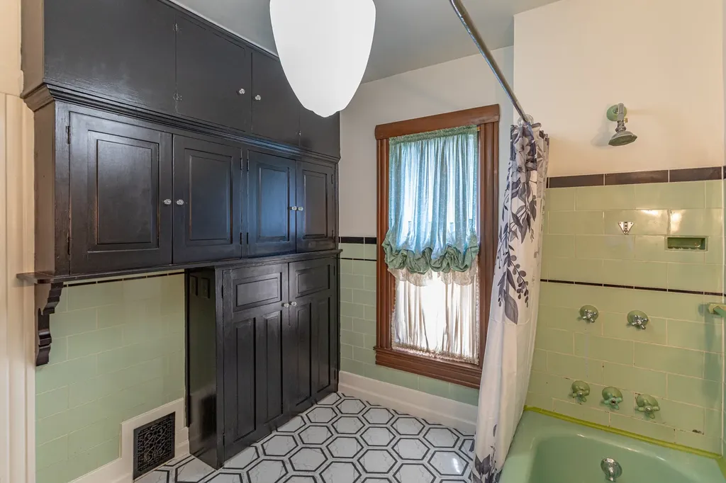 715 4th Avenue N Great Falls MT 59401