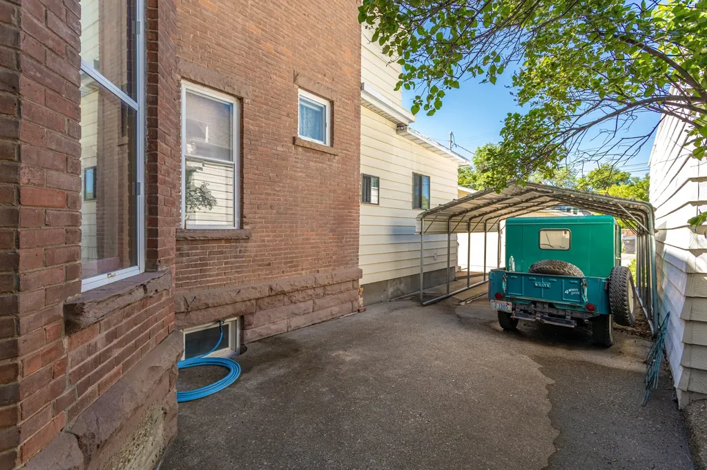 715 4th Avenue N Great Falls MT 59401