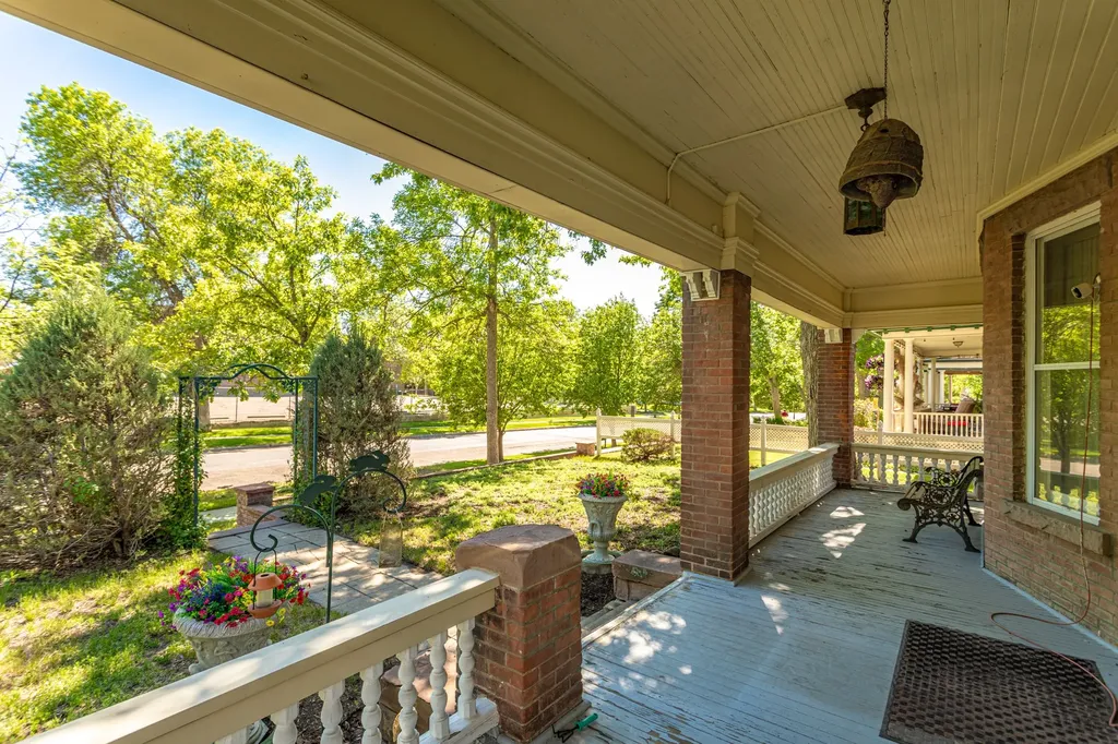 715 4th Avenue N Great Falls MT 59401