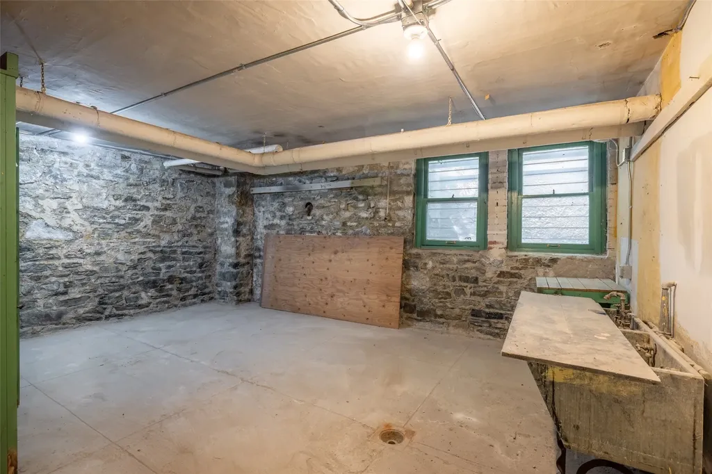724 Monroe Avenue Helena MT 59601