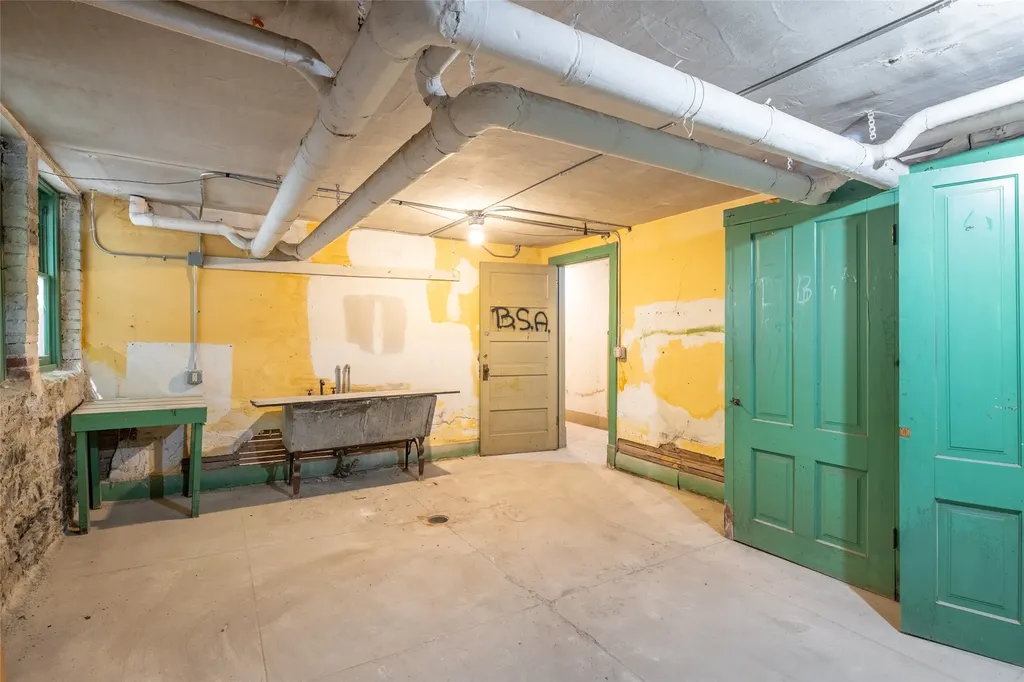 724 Monroe Avenue Helena MT 59601