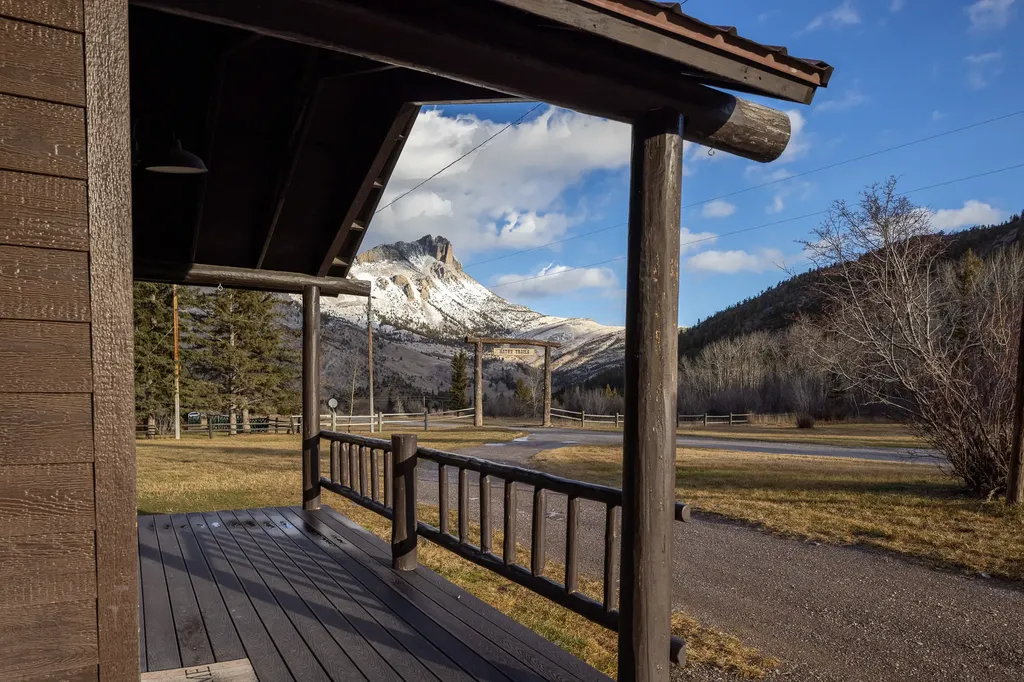 8571 Sun Canyon Lodge Road Augusta MT 59410
