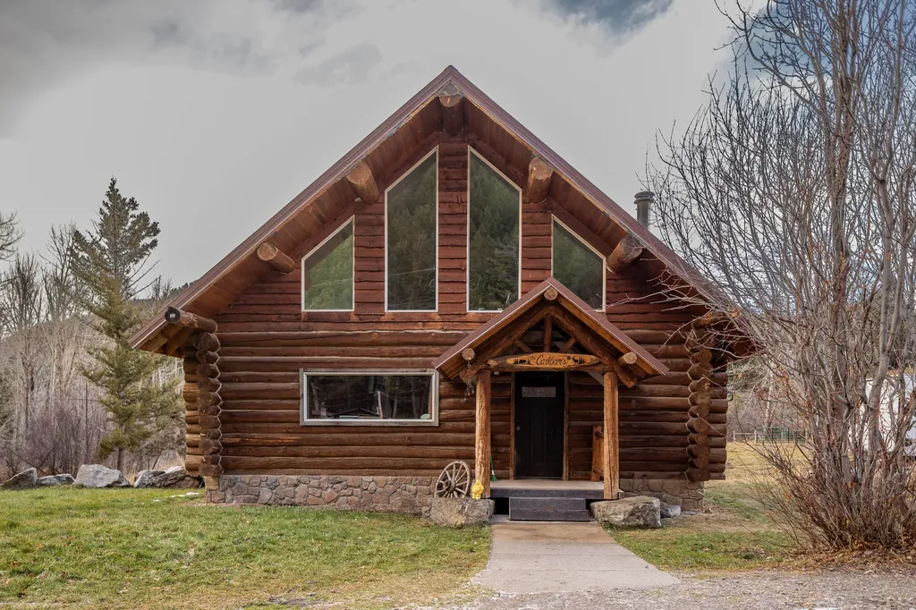 8571 Sun Canyon Lodge Road Augusta MT 59410