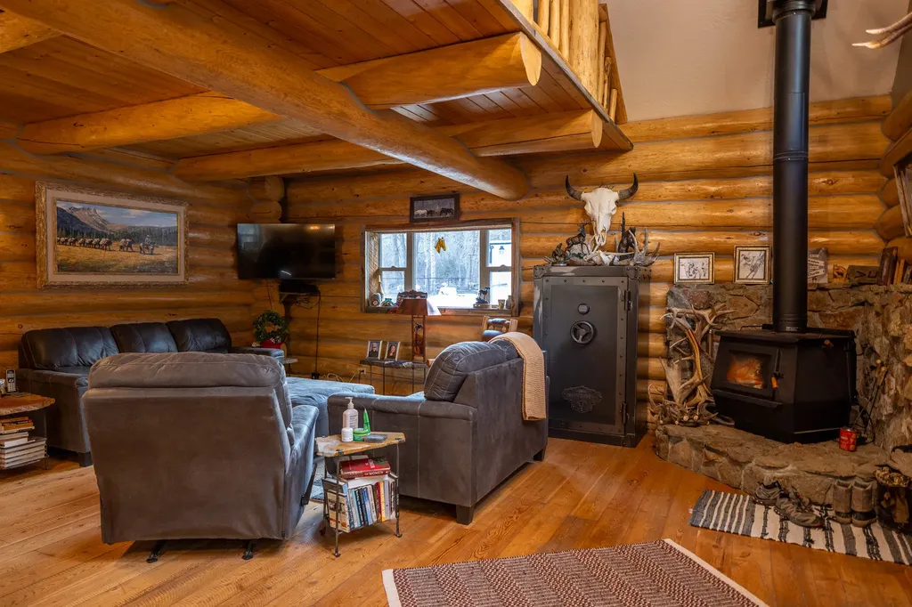8571 Sun Canyon Lodge Road Augusta MT 59410