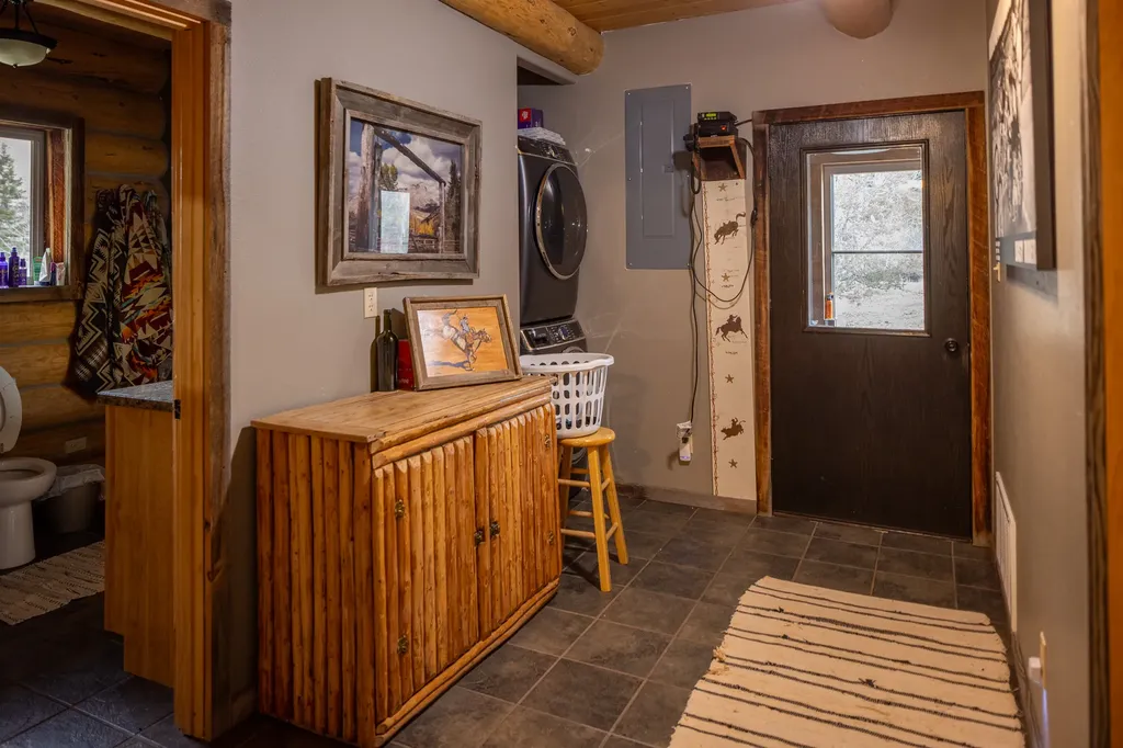 8571 Sun Canyon Lodge Road Augusta MT 59410