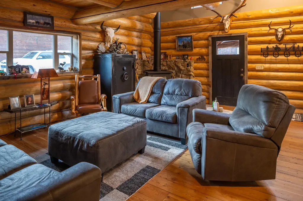 8571 Sun Canyon Lodge Road Augusta MT 59410