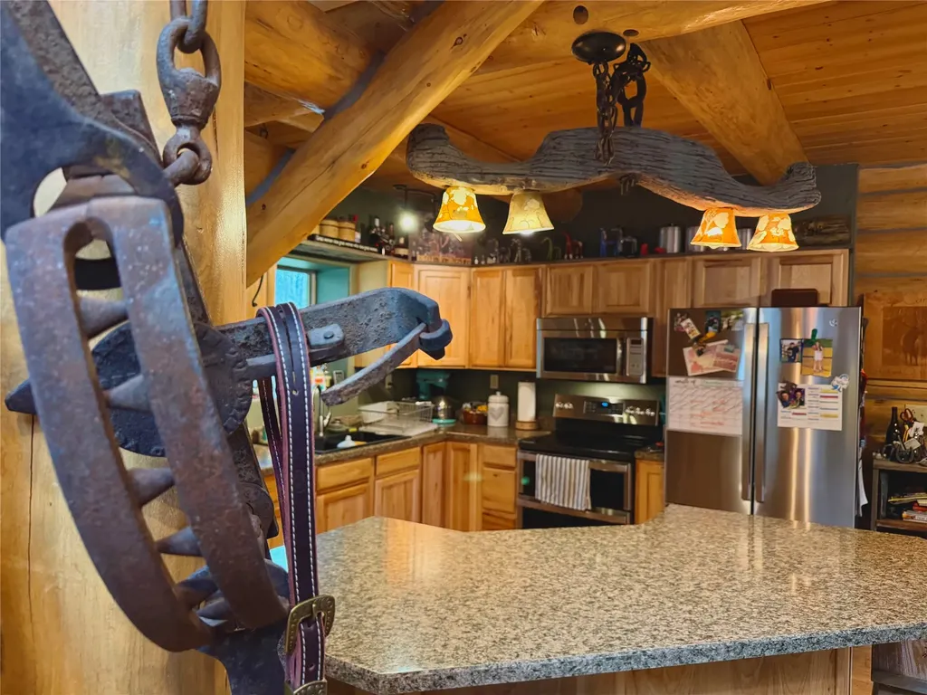 8571 Sun Canyon Lodge Road Augusta MT 59410
