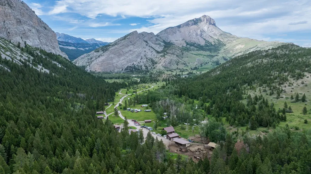 8571 Sun Canyon Lodge Road Augusta MT 59410