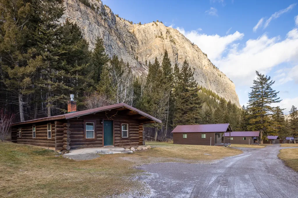 8571 Sun Canyon Lodge Road Augusta MT 59410