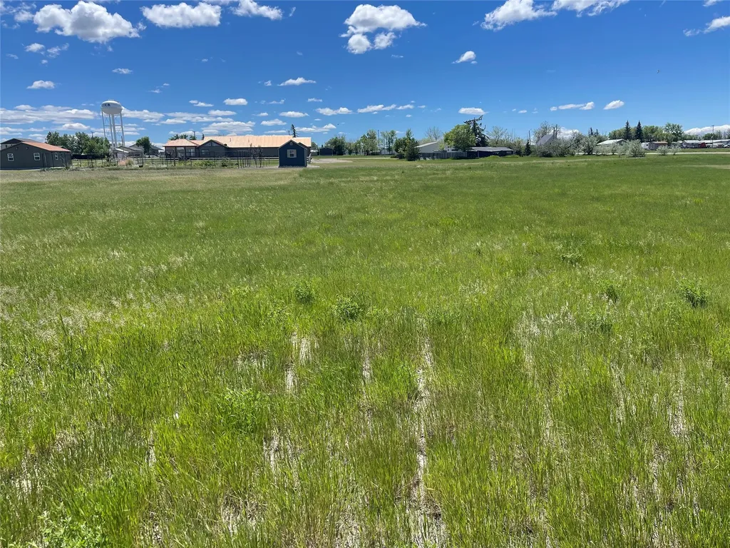 820 Teton Avenue Valier MT 59486