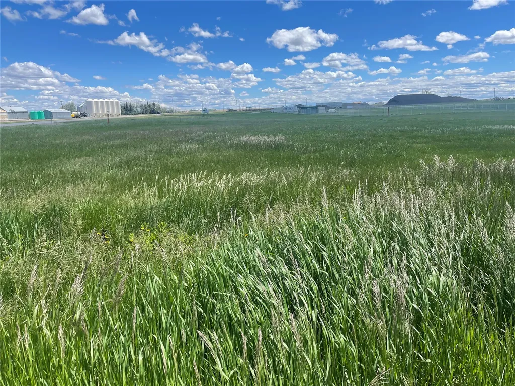 820 Teton Avenue Valier MT 59486