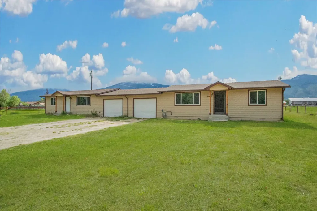 323/325 W River Road Hamilton MT 59840