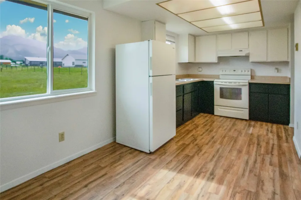 323/325 W River Road Hamilton MT 59840