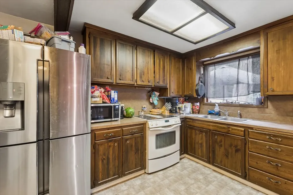7585 Us Highway 2 E Columbia Falls MT 59912