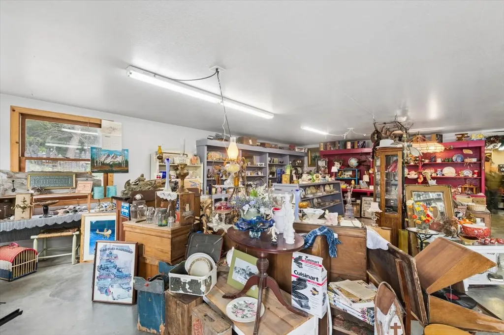 7585 Us Highway 2 E Columbia Falls MT 59912