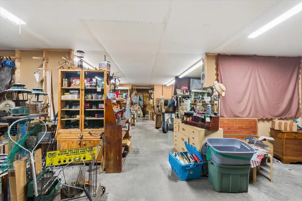 7585 Us Highway 2 E Columbia Falls MT 59912