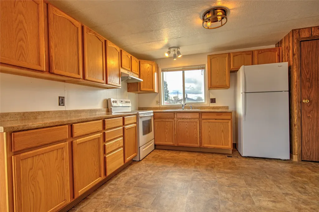 107 S Flaherty Street Boulder MT 59632