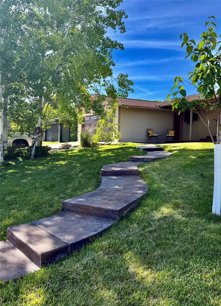 1221 Park Garden Road Great Falls MT 59404