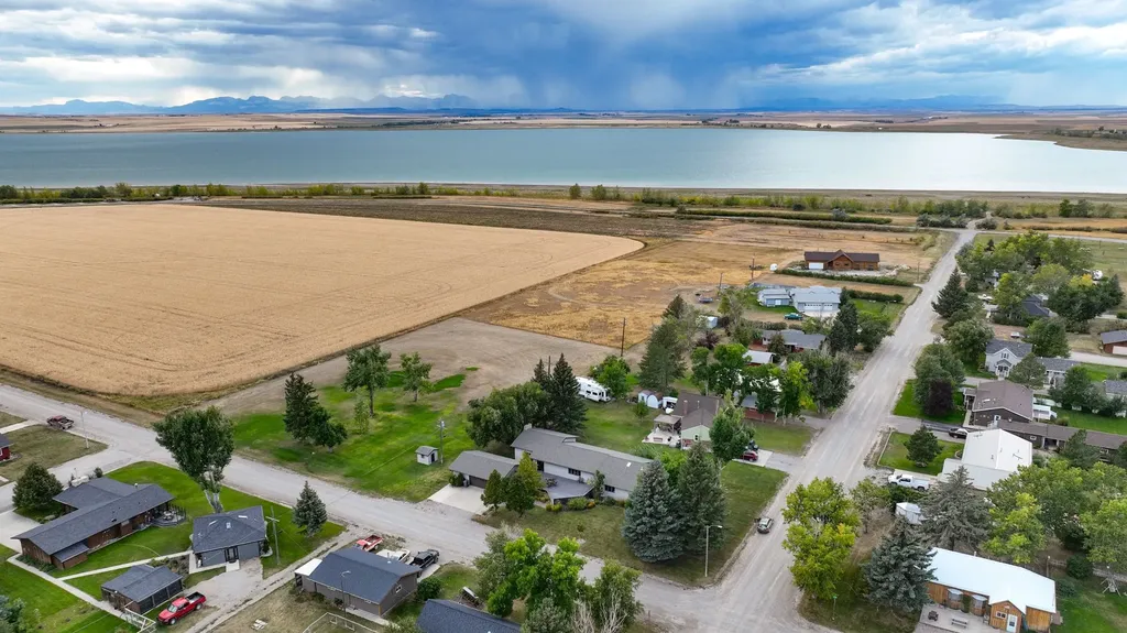 608 2nd Street Valier MT 59486