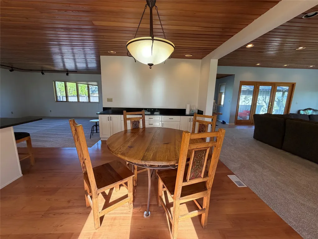 608 2nd Street Valier MT 59486
