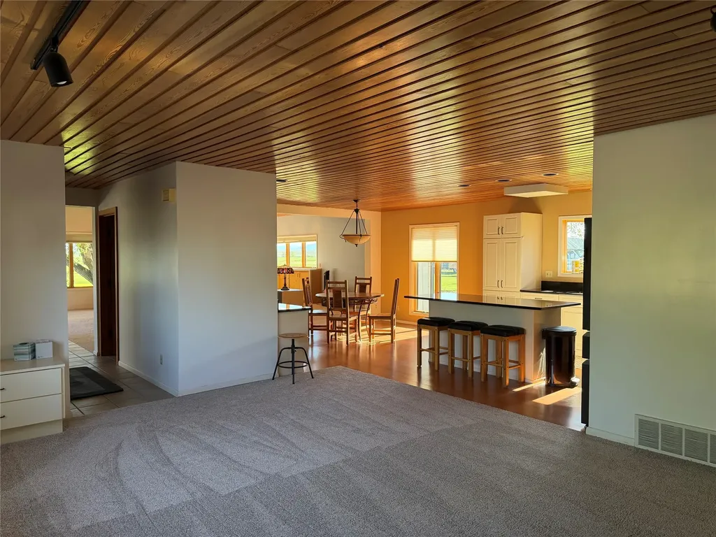 608 2nd Street Valier MT 59486