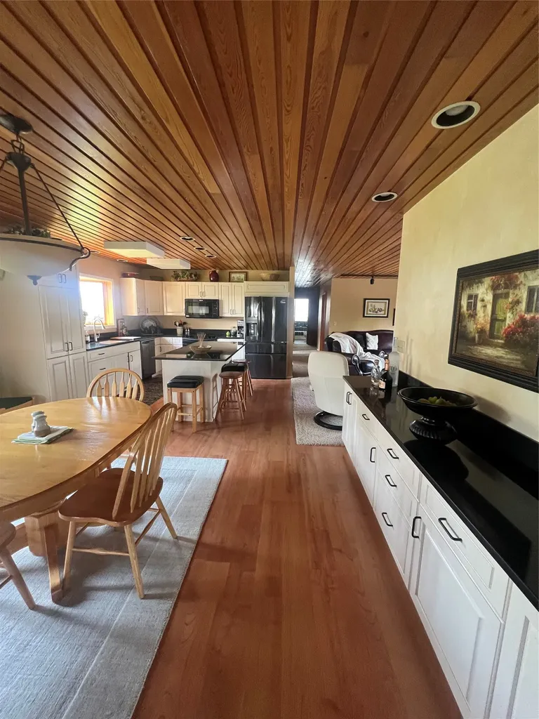 608 2nd Street Valier MT 59486