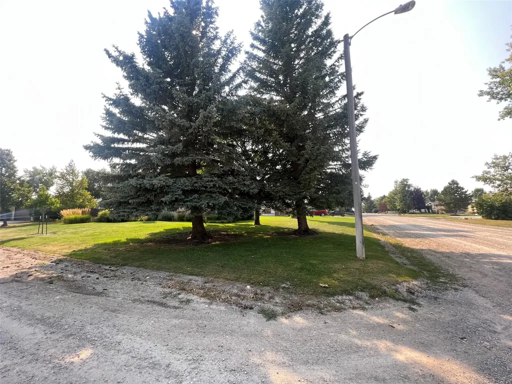 608 2nd Street Valier MT 59486