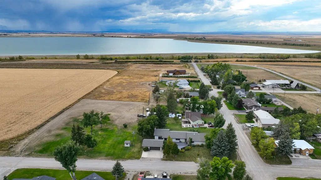 608 2nd Street Valier MT 59486