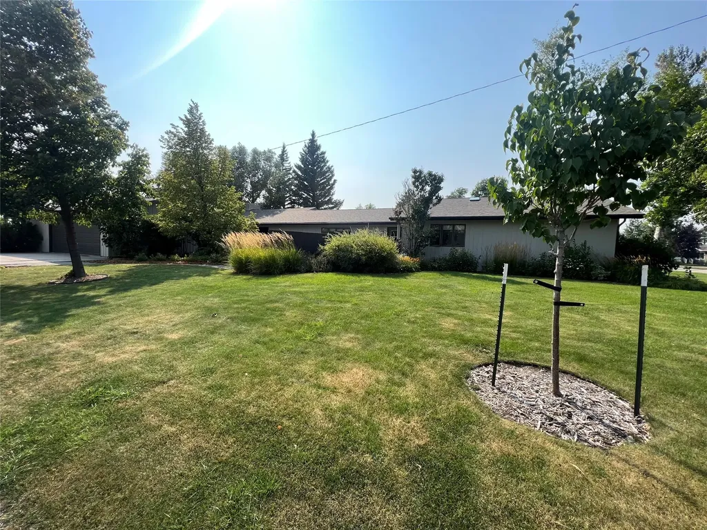 608 2nd Street Valier MT 59486