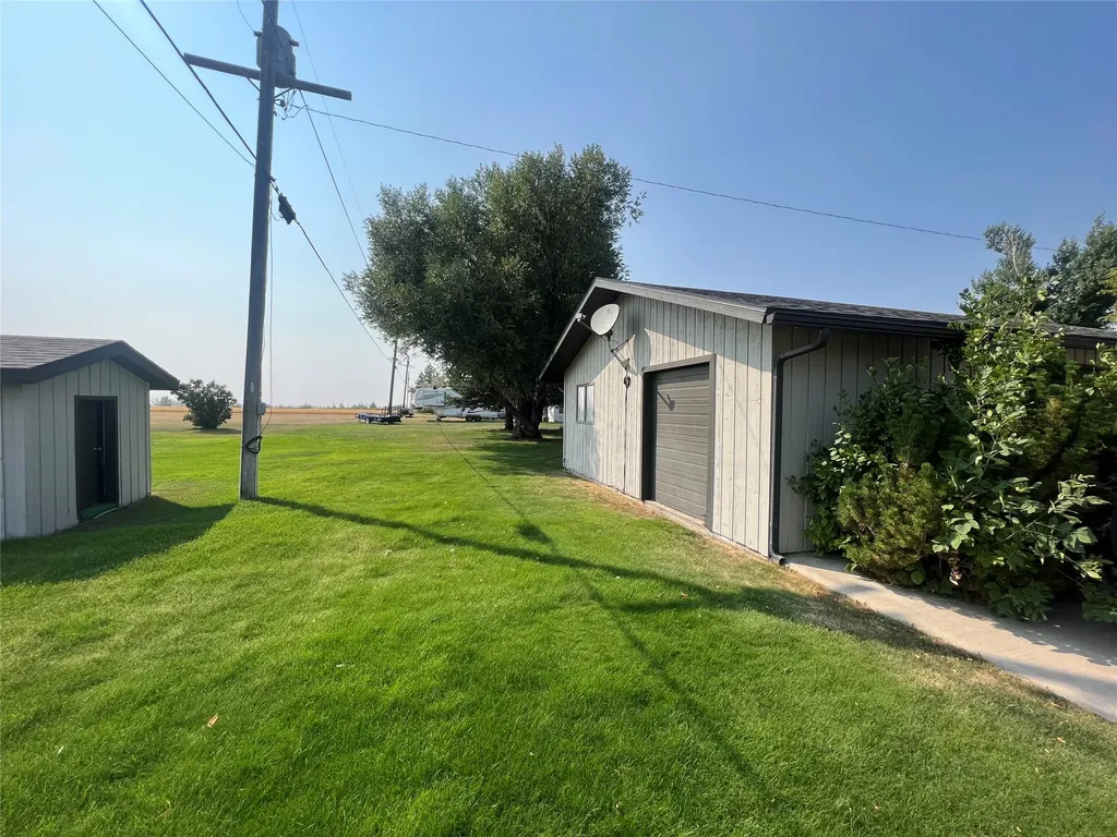 608 2nd Street Valier MT 59486