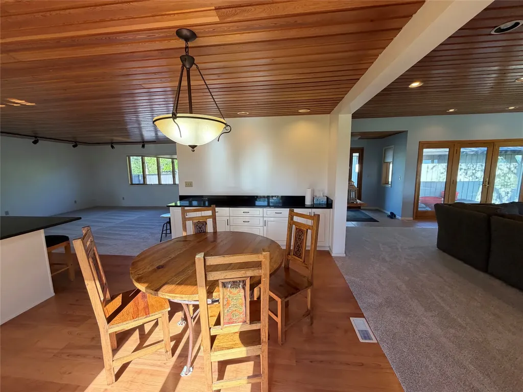 608 2nd Street Valier MT 59486