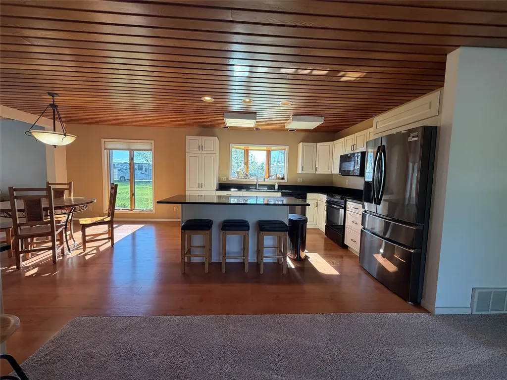 608 2nd Street Valier MT 59486
