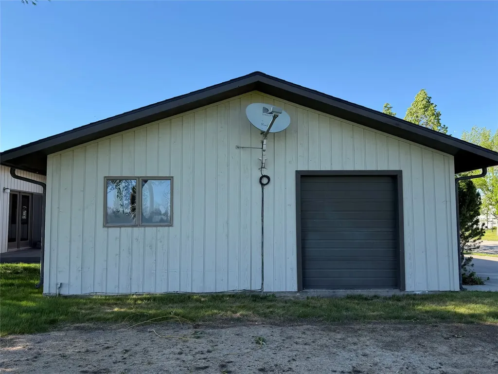 608 2nd Street Valier MT 59486