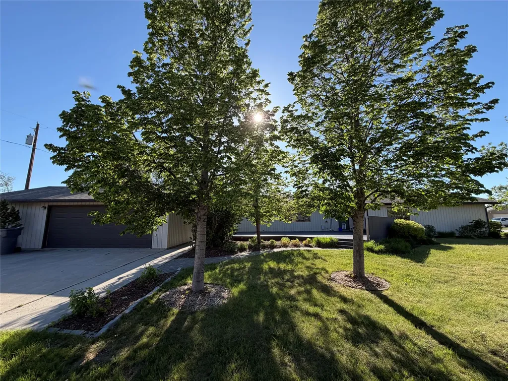 608 2nd Street Valier MT 59486