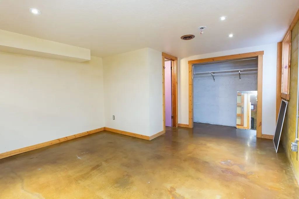 1732 Defoe Street Missoula MT 59802